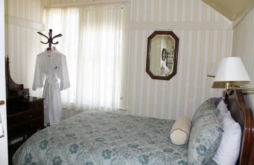 Pacific Grove Hotel | Gosby House Inn, A Four Sisters Inn