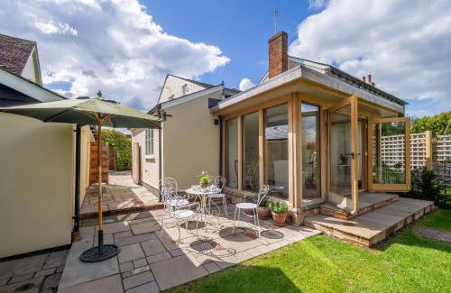 Clare House | Gothic House Cottage