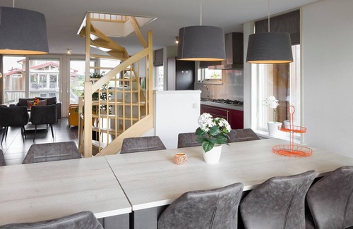 Burgum Villa | Goudplevier Bubbelbad 10+2