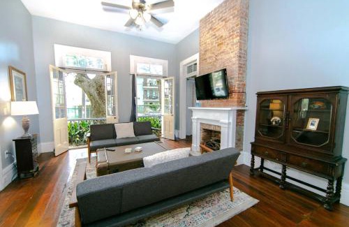 Treme House | Governors Mansion 5 bedroom-3 bath