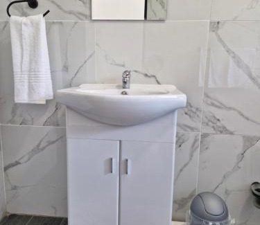 Port Edward House | Grace Avenue Townhouse & Studio