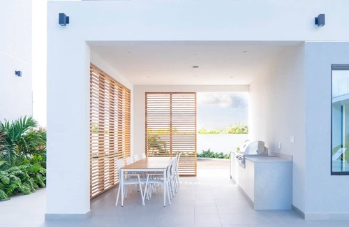 Grace Bay Apartment | Grace Bay Ocean Views, Walk to Shops! Z-B304