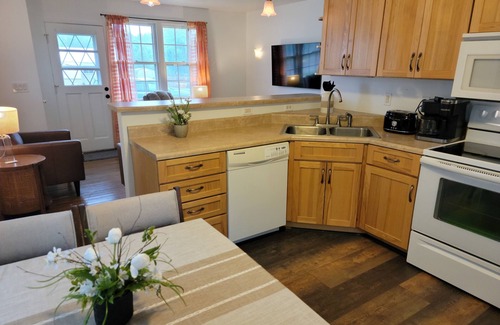 Sturgis House | Grace Cottage - Black Hills home, centrally located in Legendary Sturgis!