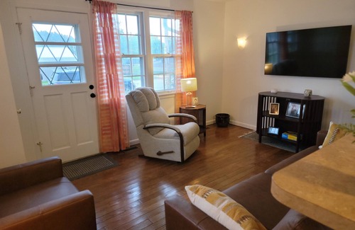 Sturgis House | Grace Cottage - Black Hills home, centrally located in Legendary Sturgis!