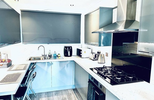 Aberdeen House | Grace Court, Exquisite 3 Bedroom, located in a serene environment in Aberdeen!