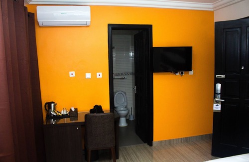Sekondi-Takoradi Bed & Breakfast | Grace Garden Hotel