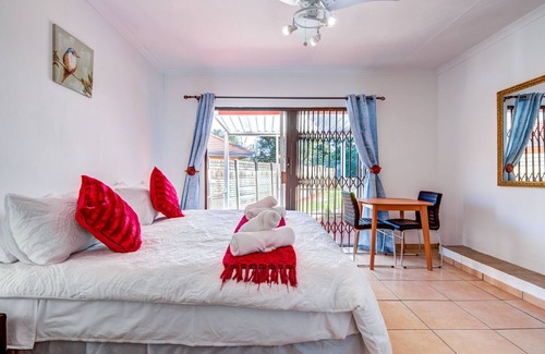 Kempton Park Bed & Breakfast | Grace Guesthouse and Tour, your home in South Africa and Southern Africa.
