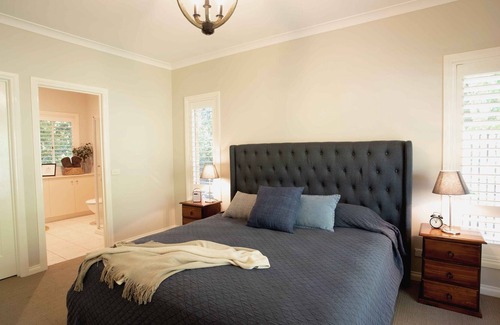 Neerim South Other | Gracefield House - Luxury 3 Bedroom Farmhouse
