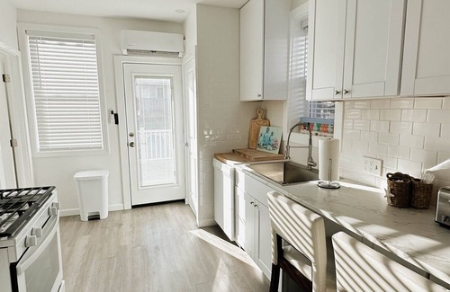 Salisbury Beach House | Graceland - Steps to the Beach
