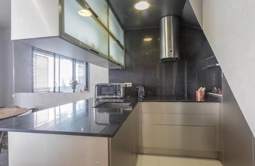 la Vila de Gracia Apartment | Gracia Penthouse: Pool and Terrace. Sleeps 6