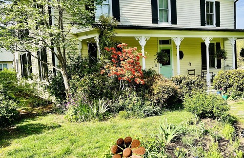 Wayland Park House | Gracious Elegance in Downtown
