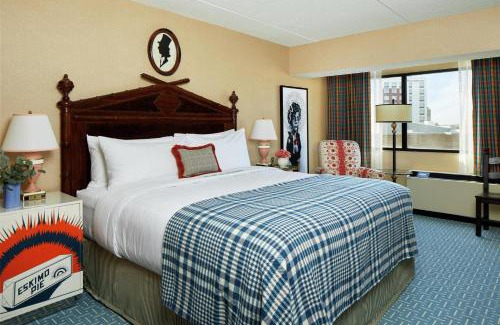 Iowa City Hotel | Graduate by Hilton Iowa City