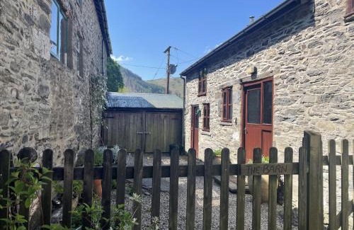 Pennant Melangell House | Graig Las The Barn
