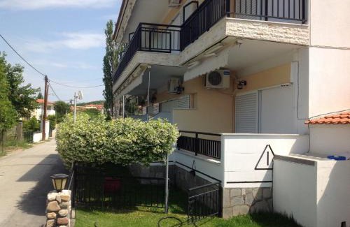 Paradhisos Apartment | Gramatiki House