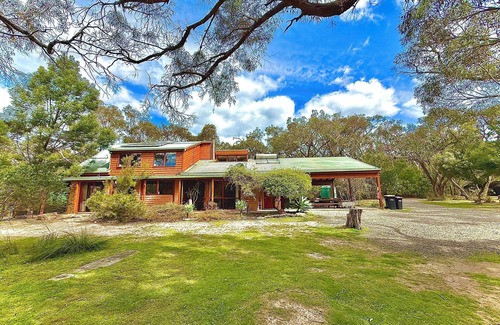 Halls Gap House | Grampians Private Bushland Retreat