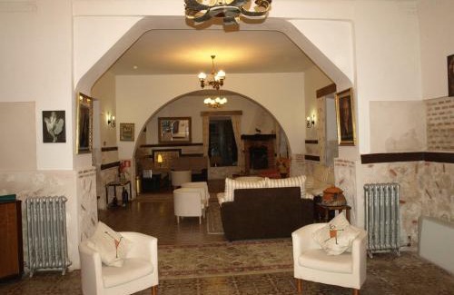 Olmedo Bed & Breakfast | Gran Posada La Mesnada