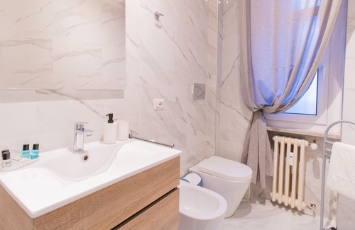 Parella Apartment | [GRAN SUITE METRO MONTEGRAPPA] ✩✩✩✩✩
