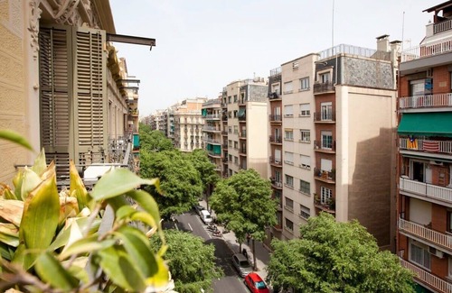 El Poble-sec Apartment | Gran Via modern and bright 3BD with terrace