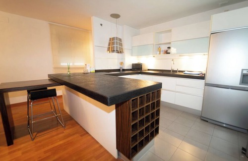 Plaza de Toros-Doctores-San Lazaro Apartment | Granada Salvador - Two Bedroom Apartment, Sleeps 4