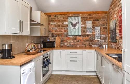 Scawton House | Granary cottage with HOT TUB