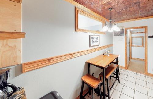 Downtown Bozeman House | Grand Avenue Retreat