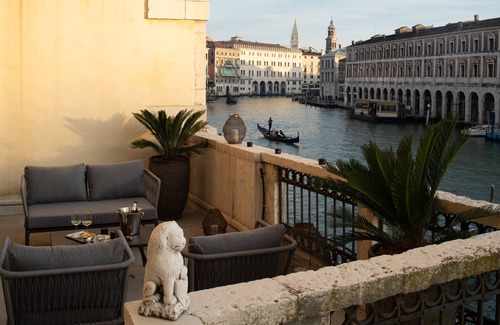 Cannaregio Apartment | Grand Canal Luxury Apartment with Terrace R&R