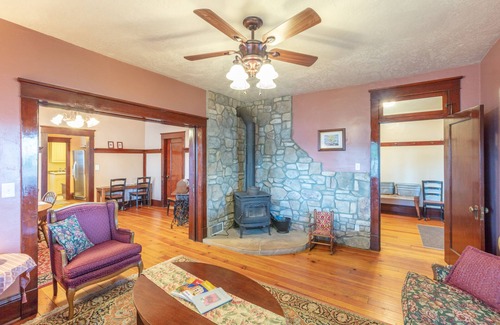 Fredonia House | Grand Canyon North Rim + Zion, Bryce, Grand Staircase, The Wave and Lake Powell