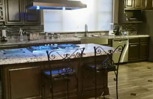Gentilly Terrace House | Grand gorgeous home with 6 separate beds!