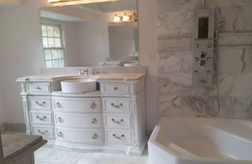 Gentilly Terrace House | Grand gorgeous home with 6 separate beds!