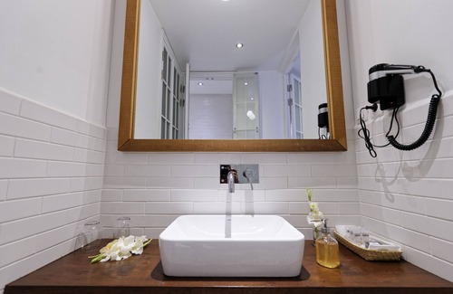 Andohalo Hotel | Grand Hôtel Urban