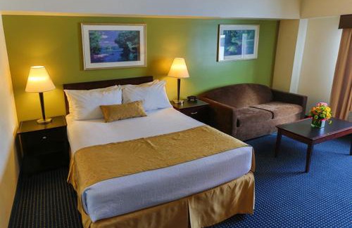 Dubuque Resort | Grand Harbor Resort and Waterpark