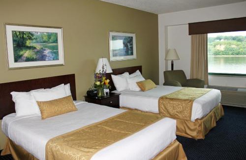 Dubuque Resort | Grand Harbor Resort and Waterpark