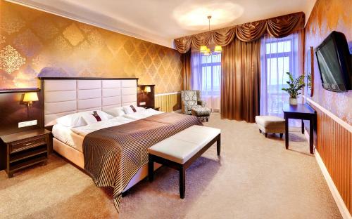 Tatranska Lomnica Hotel | Grand Hotel Praha