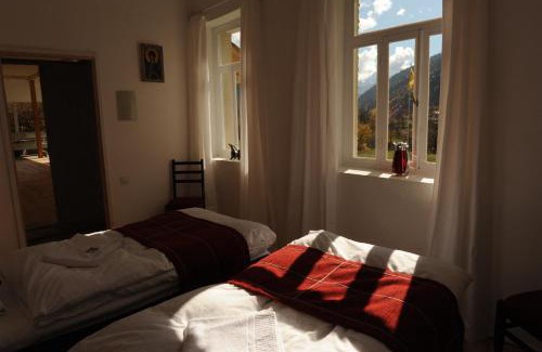 Mazeri Hotel | Grand Hotel Ushba