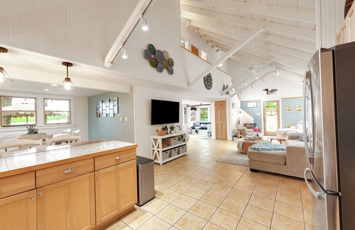 Presque Isle House | Grand Lake Cottage- Fun times by the bay