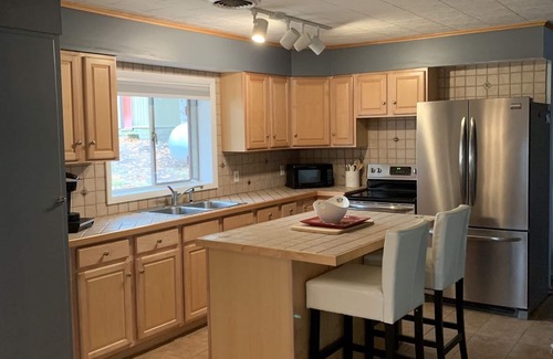 Presque Isle House | Grand Lake Cozy Cottage
