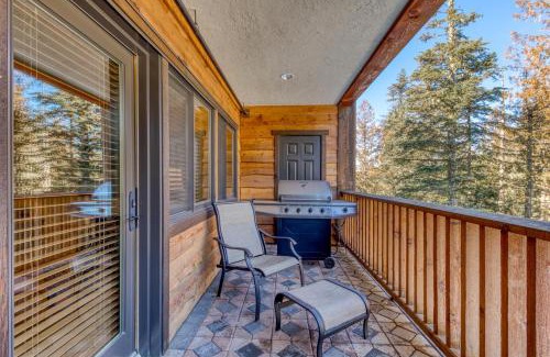 Government Camp Apartment | Grand Lodge South #102