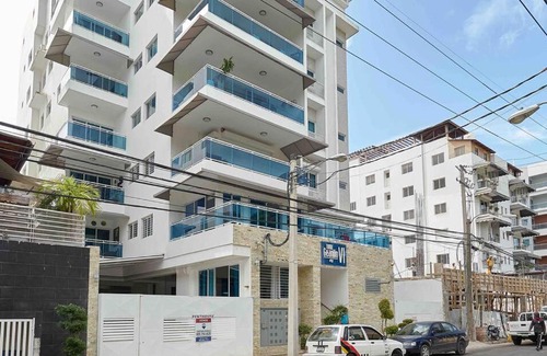 Renacimiento Apartment | Grand Luxe Penthouse @Upscale Zone SD+TUB+Terraza+ BBQ