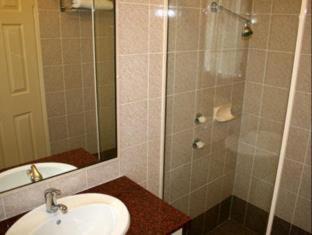 Queanbeyan East Hotel | Grand Manor Motor Inn