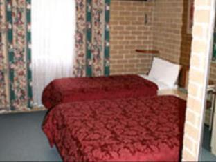 Queanbeyan East Hotel | Grand Manor Motor Inn