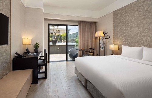 Marine Parade Hotel | Grand Mercure Singapore Roxy