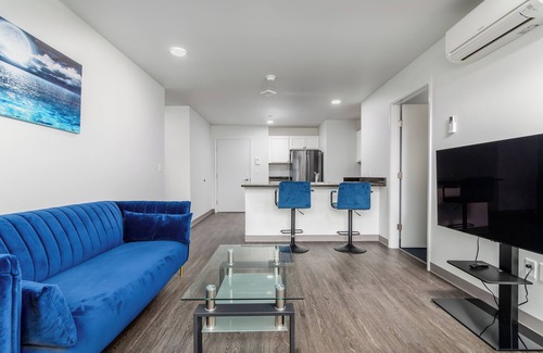 Johnson City House | Grand Monarch! Luxury Boutique Living! Best for Extended Stays!