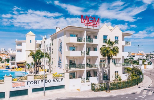 Areias de Sao Joao Apartment | Grand Muthu Forte do Vale