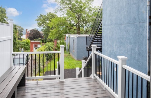 Newburgh Apartment | "GRAND ON THE HUDSON" - Executive Suites/3rd FL
