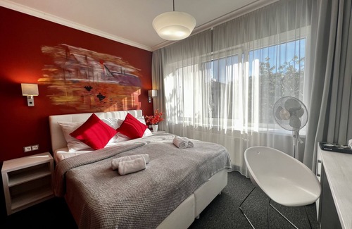 Prague 13 Hotel | Grand Petit Hotel ex Shato Gesson