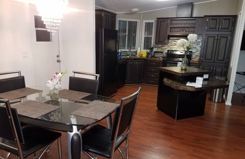 Dade City House | ★Grand Poseidon★ Family Preferred Hiking Garden Paradise
