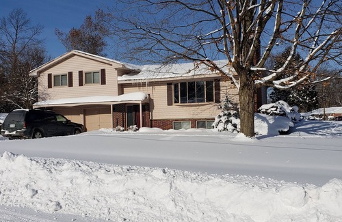 Kentwood House | Grand Rapids/Kentwood close to down town/Airport 4 Bedroom