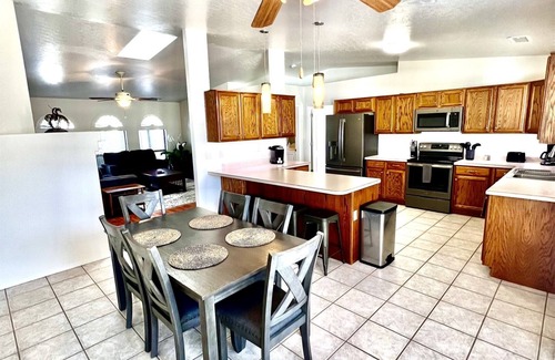 Prescott House | Grand Residence: Spacious Luxury (3 bed/2 bath)