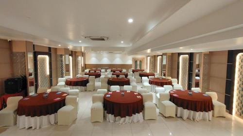 Latur Hotel | Grand Sarovar Portico, Latur