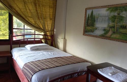 Puerto Misahualli Hostel | Grand Selva Lodge & Tours